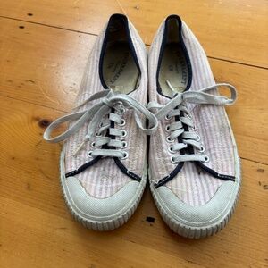 Women's Size 8 Tretorn Cotton Shoes